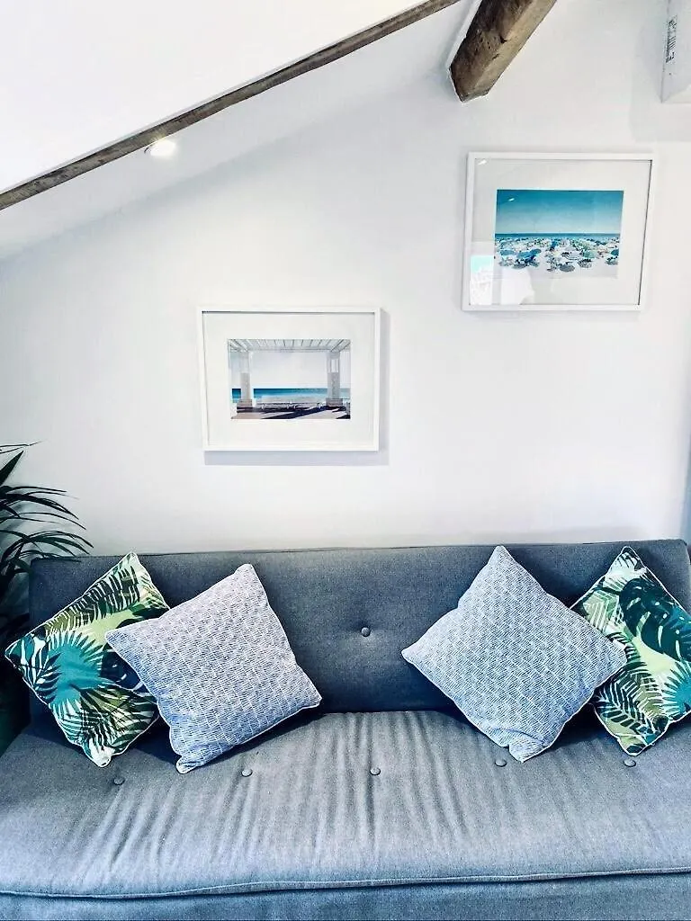 Guisol 17 Attic Cocon Port De Nice Frankrig